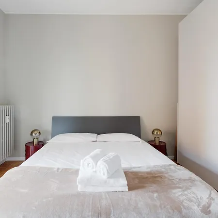 Apartamento Guesthost - Naba Elegant & Spacious With 3 Balconies Milão