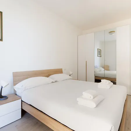 Apartamento Guesthost - Milano-affori Balcony Milán