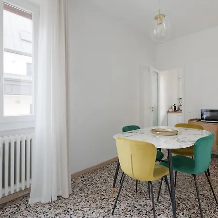 Appartement Guesthost - San Siro Modern With Balcony *