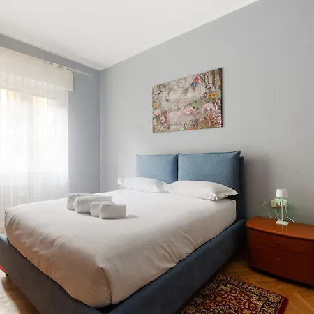 Apartman Guesthost - Unimi & Politecnico Roomy With Balcony Milánó