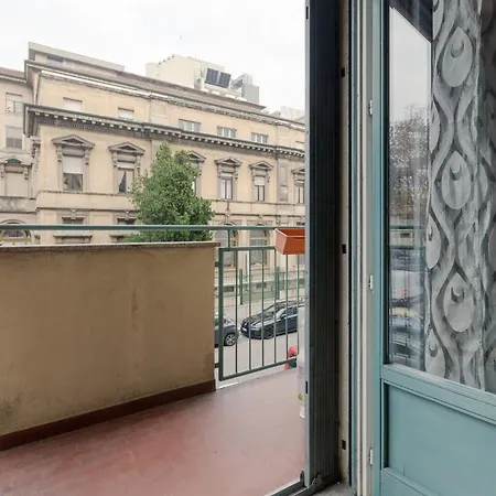 Guesthost - Unimi & Politecnico Roomy With Balcony Milano