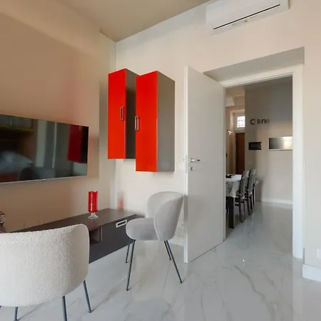 Guesthost - Bright With Balcony - Piazzale Loreto * Milano