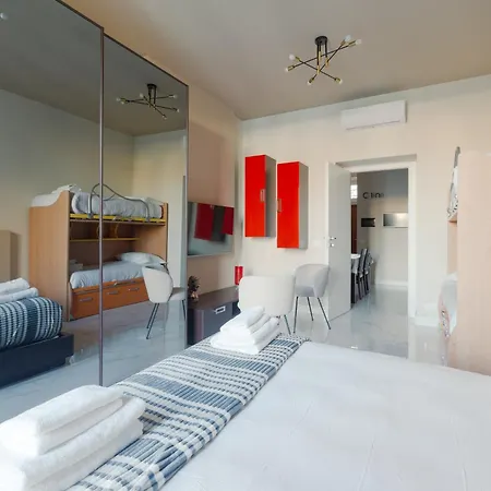 Guesthost - Bright With Balcony - Piazzale Loreto