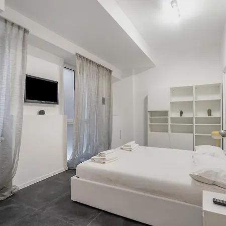 Guesthost - M3 Porta Romana Modern Two-level * Milano