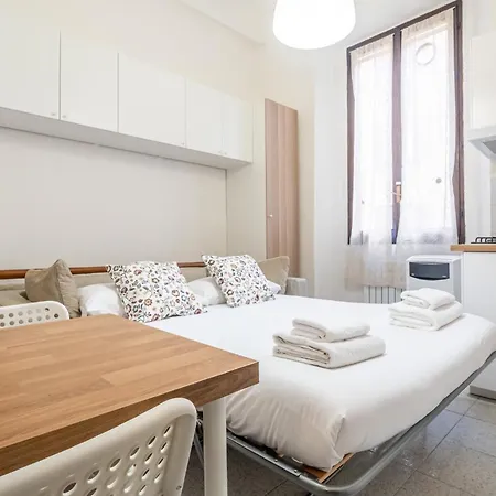 Guesthost - Porta Romana Tiny Apartment