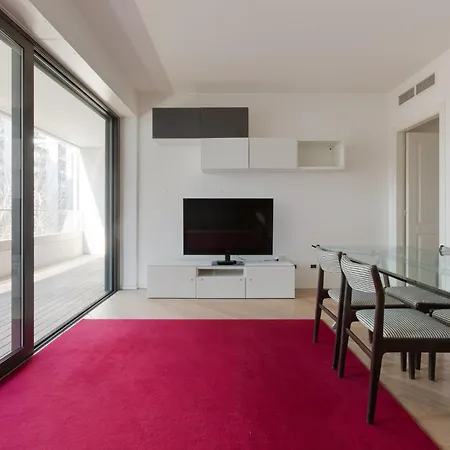 Modern With Balcony In Portello District Apartment *