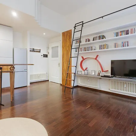 Apartment Guesthost - Modern And Cozy Near Amendola M1