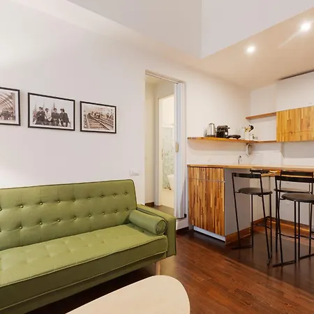Guesthost - Modern And Cozy Near Amendola M1 Apartment *