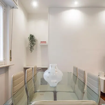 Daire De Angeli M1- Cosy With Balcony Milano