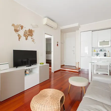 Guesthost - Milano-domodossola Balcony ميلان