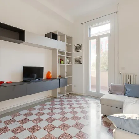 Appartement Guesthost - M4 Argonne Cosy Milaan