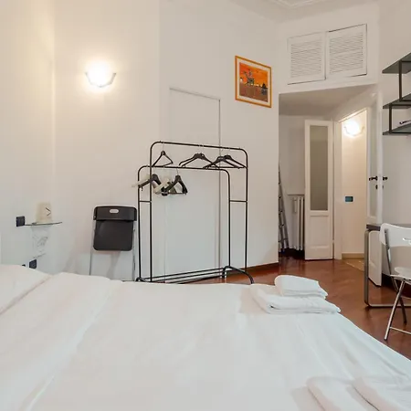 Appartement Guesthost - Corso Lodi Cozy With Balcony Milan
