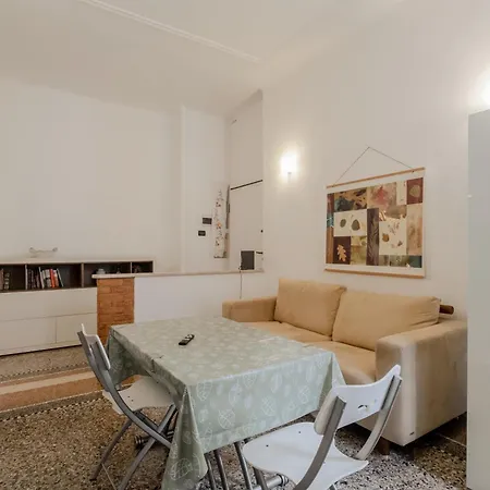 Apartmán Guesthost - Corso Lodi Cozy With Balcony Milán