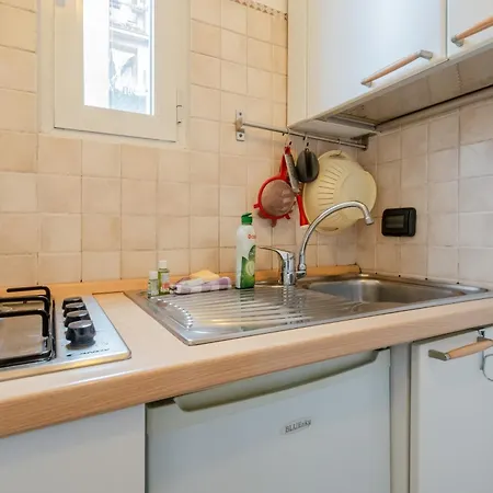 Appartement Guesthost - Corso Lodi Cozy With Balcony