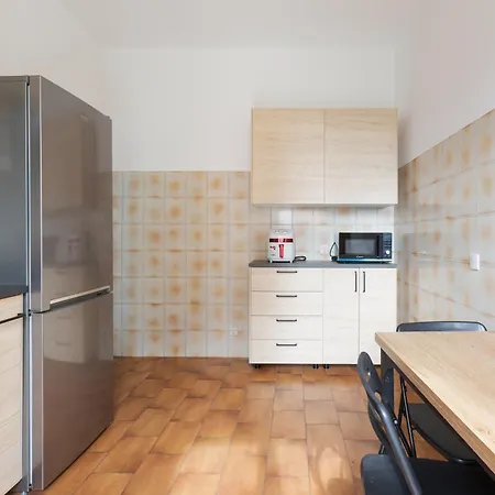 Apartament Guesthost - Charming Navigli! Functional