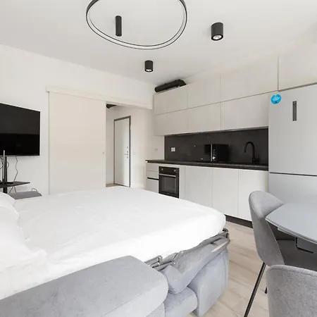 Modern With Shared Pool & Apartment *