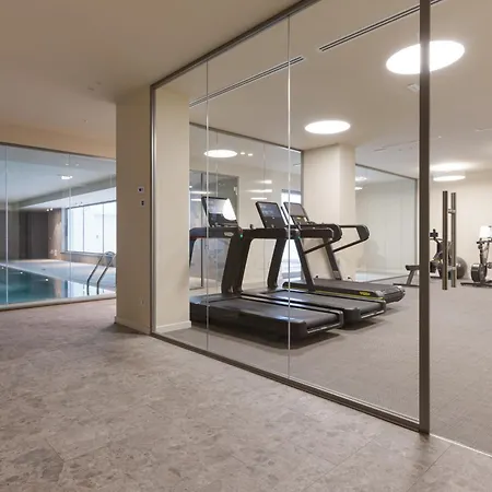 Modern With Shared Pool & Apartment Milan