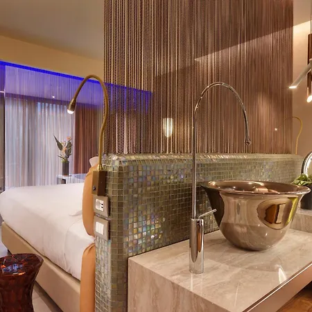 Szálloda Milan Suite Hotel 4*