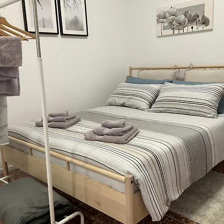 25 - Near Metro M3 * Milan