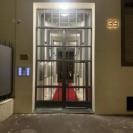 Station Bliss Apartment