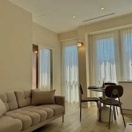 Appartement - Corso Garibaldi - *