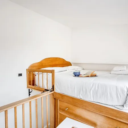 Hostmate - - Mentana - Duomo Apartmán