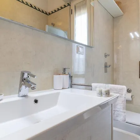 S&m - Casa Afrodite Precotto M1