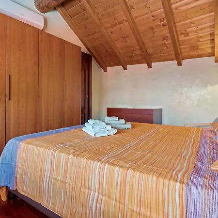 Ampia Casa Su Due Piani, A Pochi Minuti Dai Navigli E Metro 公寓