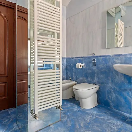 Ampia Casa Su Due Piani, A Pochi Minuti Dai Navigli E Metro Apartment Mailand