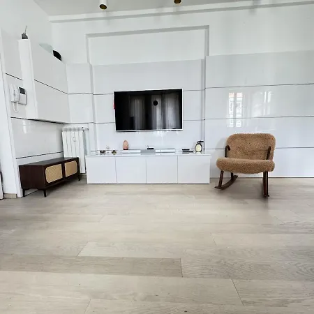 Sant'agostino Large & Elegant Apartment, アパート