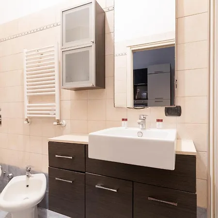 Guesthost - Comfy 500 Mt From Mm Loreto