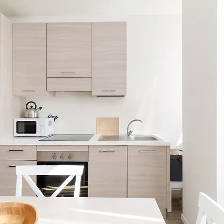 Guesthost - Comfy Apartment *