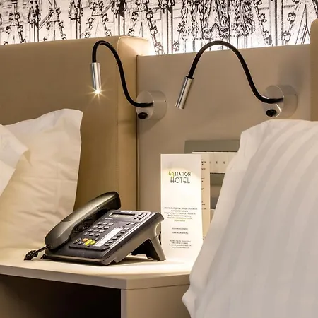 Hotel 43 Station 3*