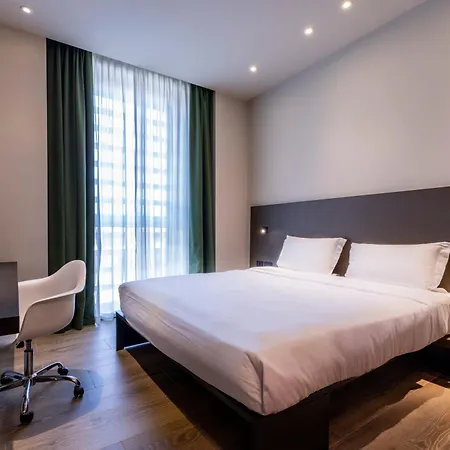 Degli Arcimboldi Milán