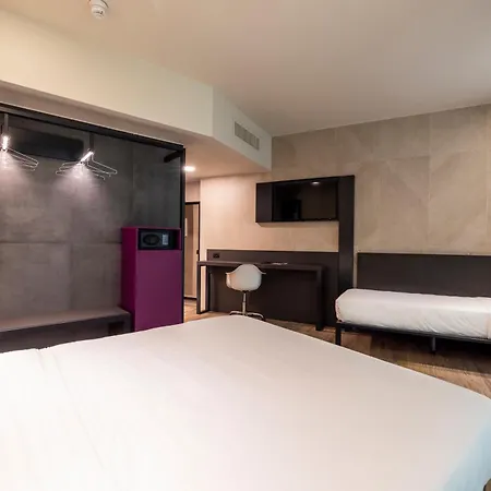 ديجلي أركيمبولدي 4*