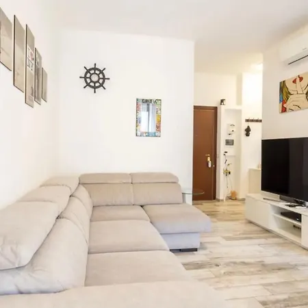 Mi Suzzani Apartman *