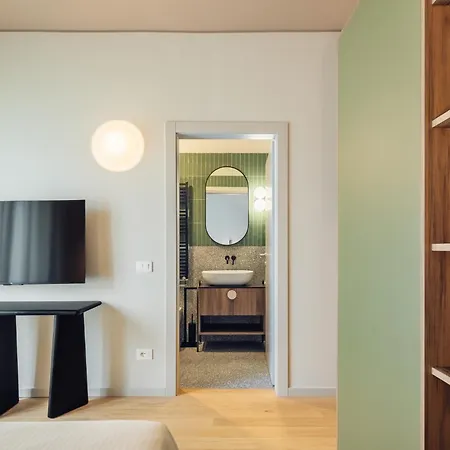 Heart Porta Romana Apartment