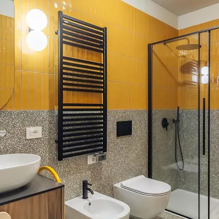 Heart Porta Romana Apartment *