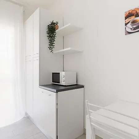 Apartamento Guesthost - Piazza Tripoli Bright Milán