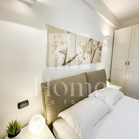 In Town - - Porta Nuova District * Milán