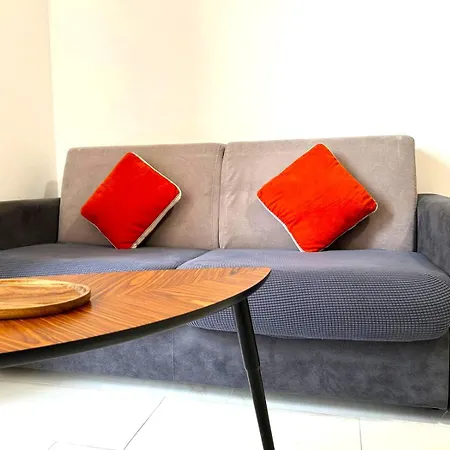 Residenza Il Conte - Pochi Passi Dalla Metropolitana Apartman