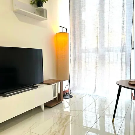 Residenza Il Conte - Pochi Passi Dalla Metropolitana Apartman *