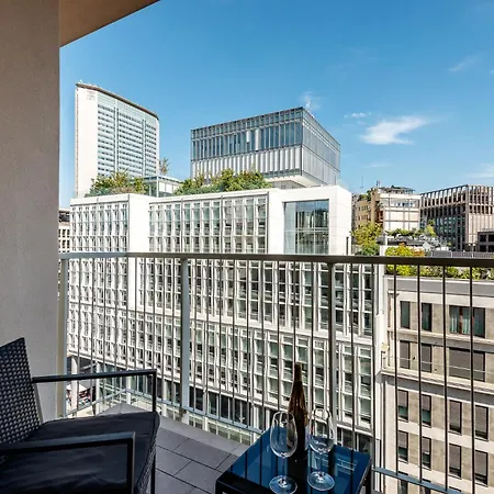 Stayeasy Big Panoramic - Station Apartment