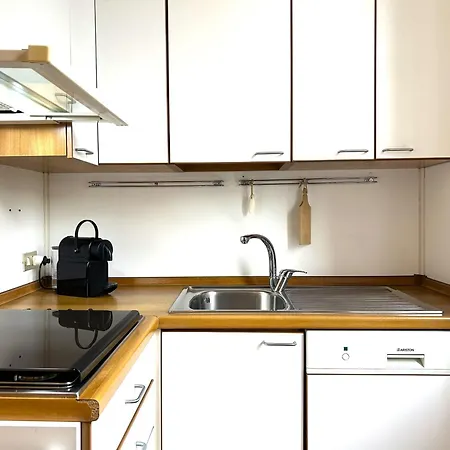 Urban Perspective - 250 Meters From The Metro * Milan