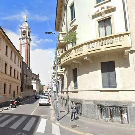 Welcome To Prestige Nel Cuore Di * Mediolan