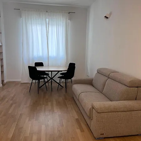 Chic Loft In Porta Venezia Holiday home Milan