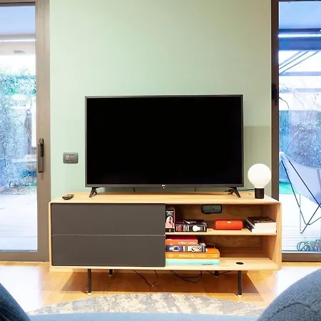 Апартаменты Citylife Mico Modern With Private Garden