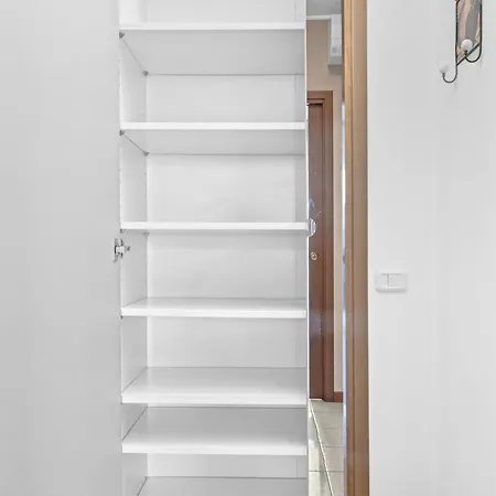 Pe19 - Bright & Modern With Park View - Lägenhet *