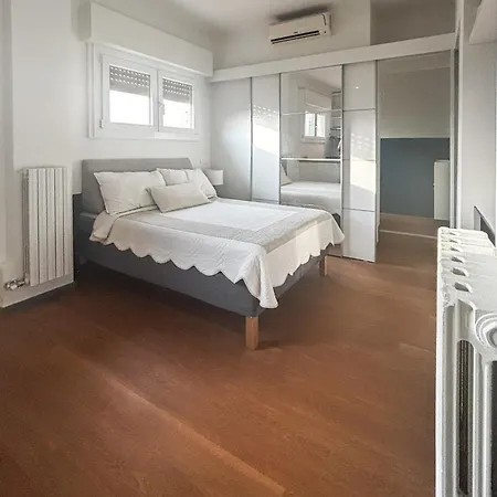 Ariberto22 - 15 Mins Walk From Duomo Apartment Mailand