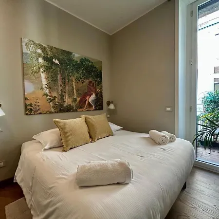 Il Glicine - Luxury Urban Oasis דירה *